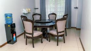 Serene and Homely