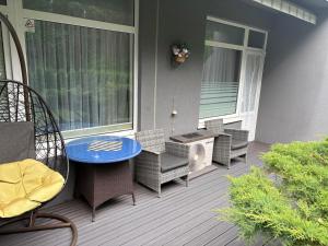 Beachside Studio with Private Garden & Terrace 100m to the beach