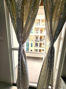 Enchanting 3BHK With Allround Green & Ventilation