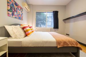 Luxury 4-Bedroom House with Private Large Terrace Balcony - 2 Bathrooms