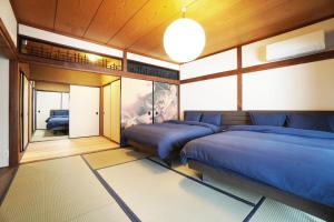 Universal House Fuku Fuku