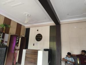 hotel prakrati inn