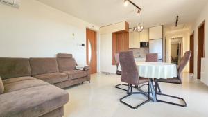 Apartment More