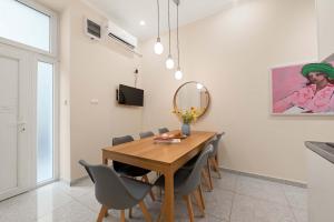 Dream Stay in Budapest-2BR Retreat on Kiraly St