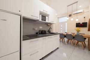 Dream Stay in Budapest-2BR Retreat on Kiraly St