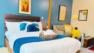 FREE Welcome Breakfast, BGC 1BR, 300Mbps Fiber, Steps to Mitsukoshi & Uptown, 30C1
