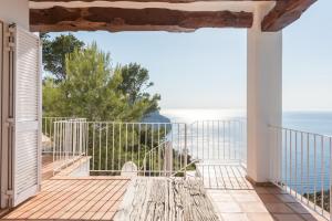 Can Llusia - Stylish Sea View Villa