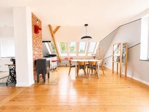 Artist Summer Residence