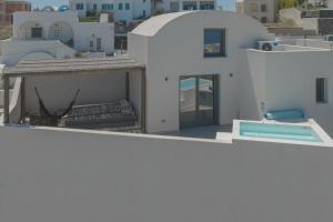 Anemos Imerovigli Suites
