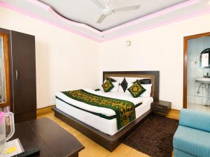 Nainital Hotel Munn Valley Near Mall Road & Naini Lake Comfortable Stay Free Wi-fi with Lift-Parking, Restaurant & Best Room Service
