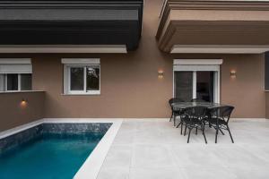 Olympiada Vos Suites