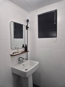 Sillim Cozy House - 3 min to Stn & Airport Bus