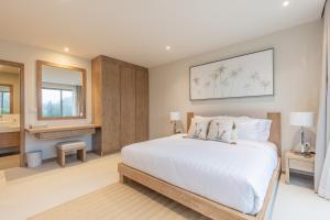 Tropical 4BR Private Pool Villa Phuket - Near Bang Tao & Laguna