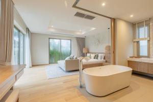 Tropical 4BR Private Pool Villa Phuket - Near Bang Tao & Laguna