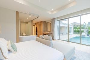 Tropical 4BR Private Pool Villa Phuket - Near Bang Tao & Laguna
