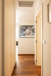 Top Living Apartments - Icona Lagrange