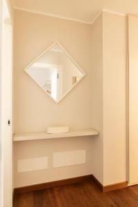 Top Living Apartments - Icona Lagrange