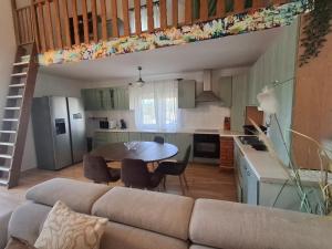 Villa Mediteran - Beach Villa with Jacuzzi