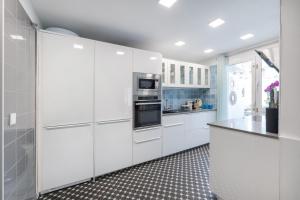 Casa del Mar 2BR Pool Supermarket Close to Puerto Banus and beach