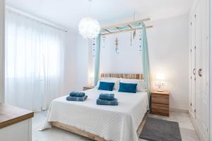 Casa del Mar 2BR Pool Supermarket Close to Puerto Banus and beach