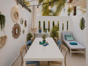 Casa del Mar 2BR Pool Supermarket Close to Puerto Banus and beach
