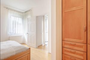 Modern 2 Bedroom Home with Balcony