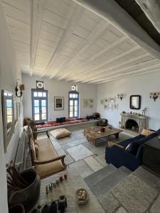 Scalinata Tinos, Sophisticated living