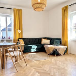 Old Town Warsaw Heart Apartment