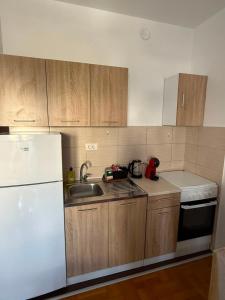 Old Airport Apartment
