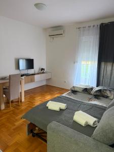 Old Airport Apartment