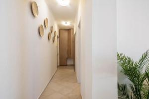 Modern 2 Bedroom Home with Balcony