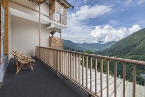 Echor Mountain Crest Jibhi