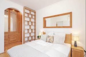 Modern 2 Bedroom Home with Balcony