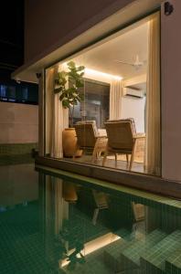 Celebrity Villa in Assagao with Private Pool & Glass Sky Room