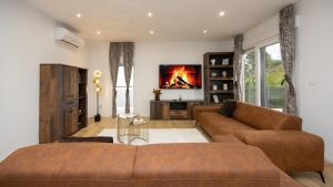 Apartment with pool Jeniffer by Villas Guide