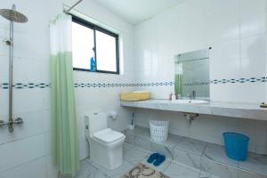Diani Luxe Villa Elegant suite with private kitchen, 600m from the beach