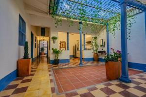 Colonial house in Santa Fe de Antioquia & jacuzzi