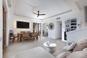 Amore Rentals - Villa Marina