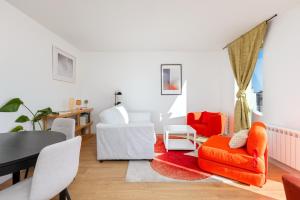 Two Terraces APP Parking and AC