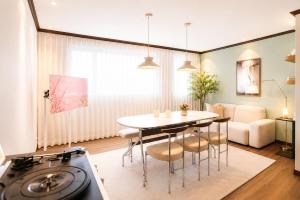 Hongdae 3BR 4Bed MRT 5min 8인 대형숙소 망원시장 한강공원