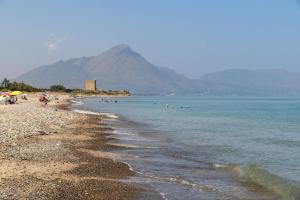 1-Casa sul mare con piscina vicino Cefalù