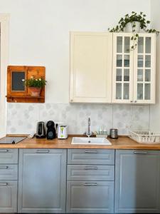 Szimpla Comfort 3bdr, 2bthr, 2WC, 4AC Apartment