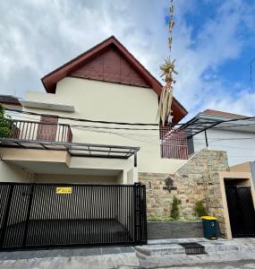 OPS Guesthouse