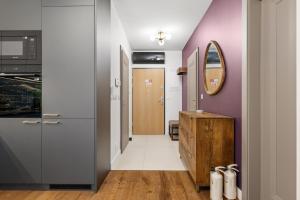 Lubomelska City Prestige 54 Apartment by BookingHost