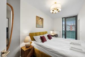 Lubomelska City Prestige 54 Apartment by BookingHost