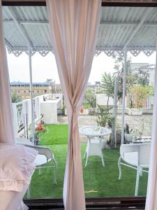 Karans Crib with Netflix, AC & Private Rooftop