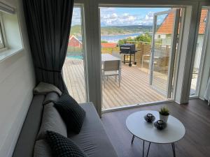 Tiny house with sea view - 300 meters to swimming