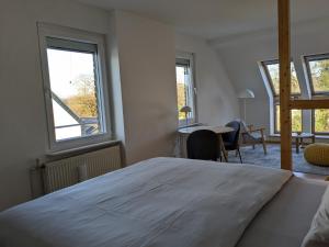 Helle Dachgeschosswohnung mit Aussicht