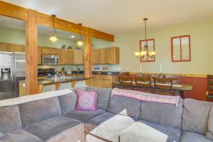 Bozeman Getaway w Mountain Views, Near Downtown