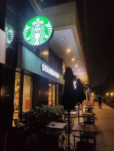 The Cozy Nest at Sun Avenue 15 Min to Saigon Center